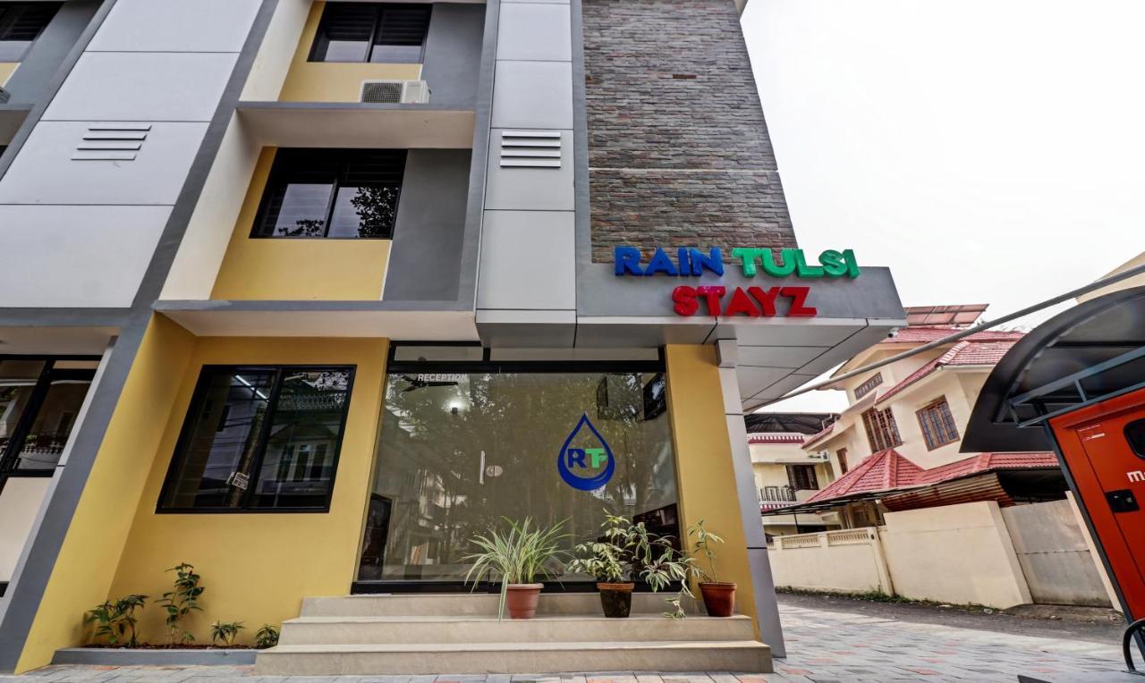 Itsy Hotels Rain Tulsi Stayz, Palarivattom Junction Kochi Exterior foto
