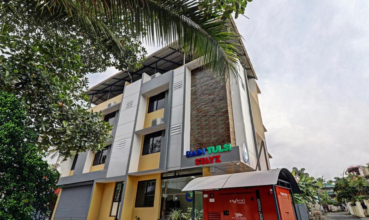 Itsy Hotels Rain Tulsi Stayz, Palarivattom Junction Kochi Exterior foto