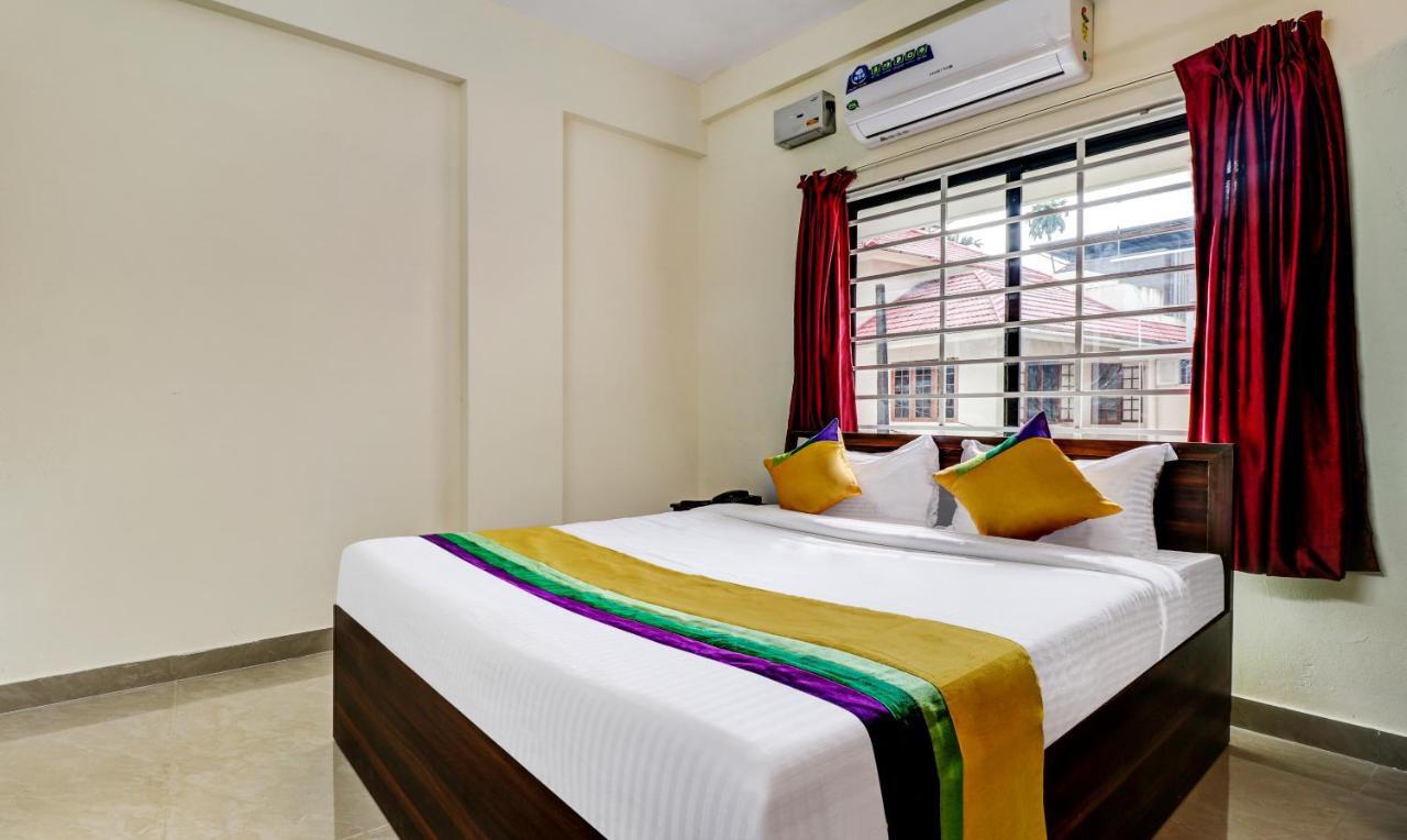 Itsy Hotels Rain Tulsi Stayz, Palarivattom Junction Kochi Exterior foto